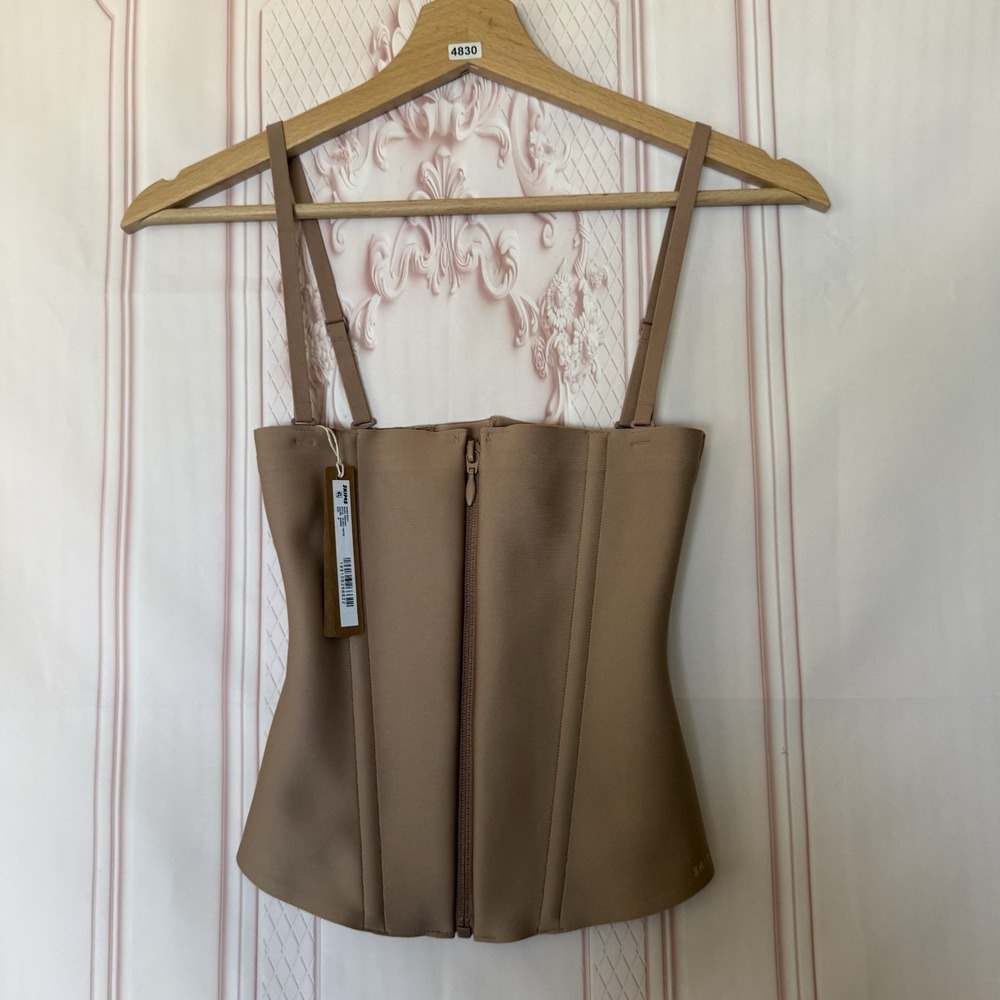 Skims Body Waist Cincher Sienna Size Medium NWT